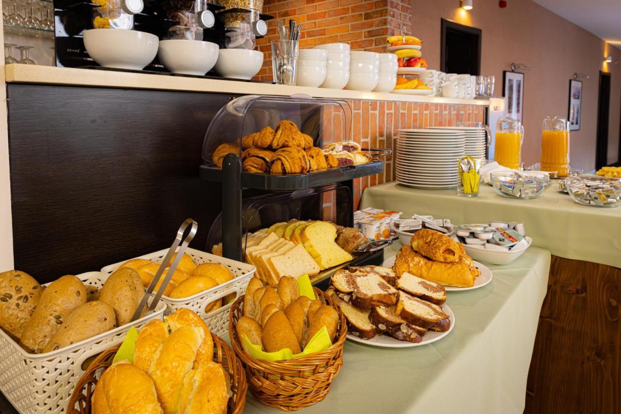 Bazilika Alatt Panzio Bed & Breakfast Esztergom Ngoại thất bức ảnh
