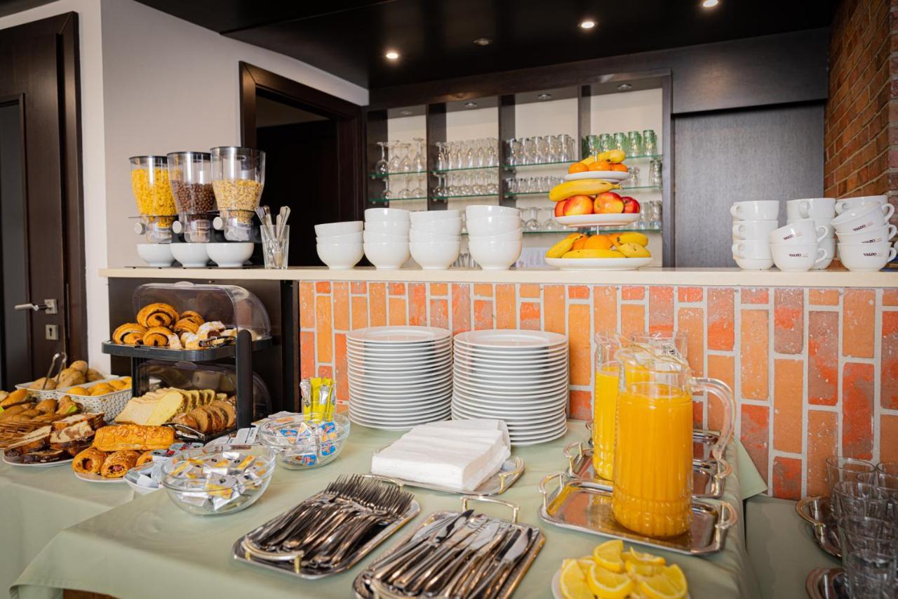 Bazilika Alatt Panzio Bed & Breakfast Esztergom Ngoại thất bức ảnh